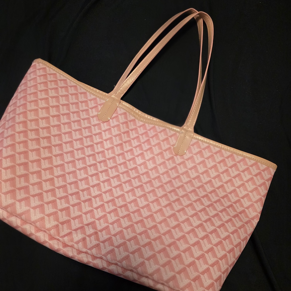 Chic Pink Geometric Tote Bag
